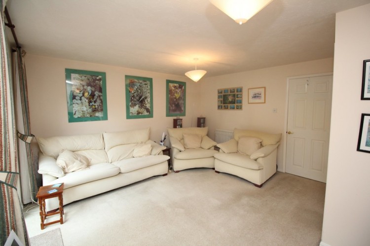 Images for Foxgrove, Cepen Park North, Chippenham