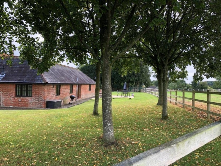 Images for Rowdecroft Farm Cottage, Rowde, Devizes